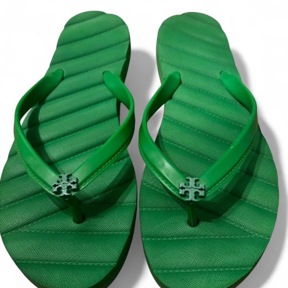 Tory Burch Green Flip Flops -8 - Picture 2 of 5